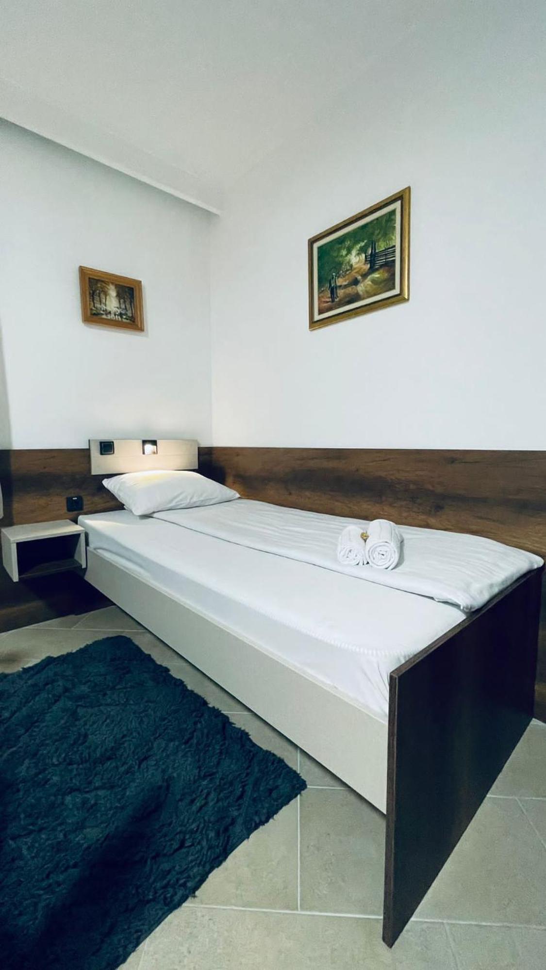 Kollar D Guest House - Prenociste Rooms スボティツァ エクステリア 写真