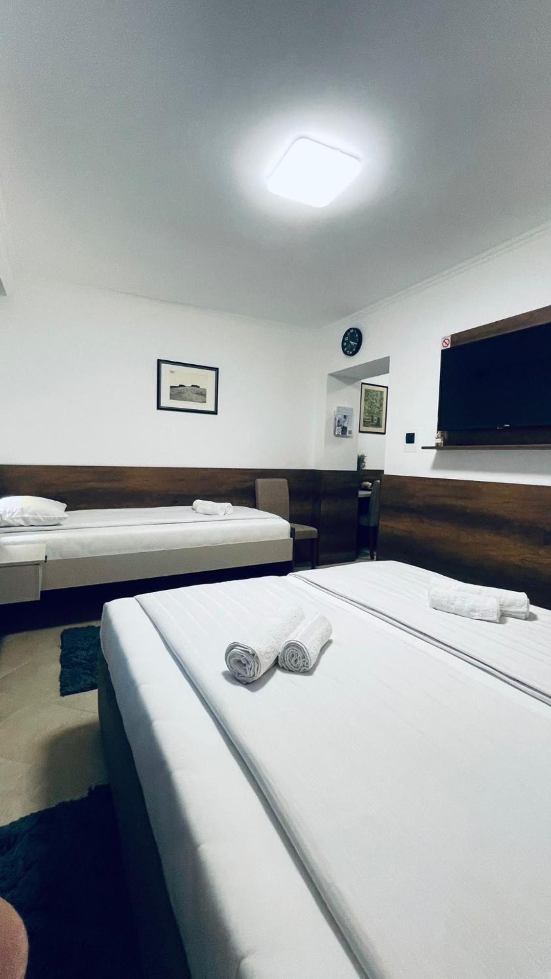 Kollar D Guest House - Prenociste Rooms スボティツァ エクステリア 写真