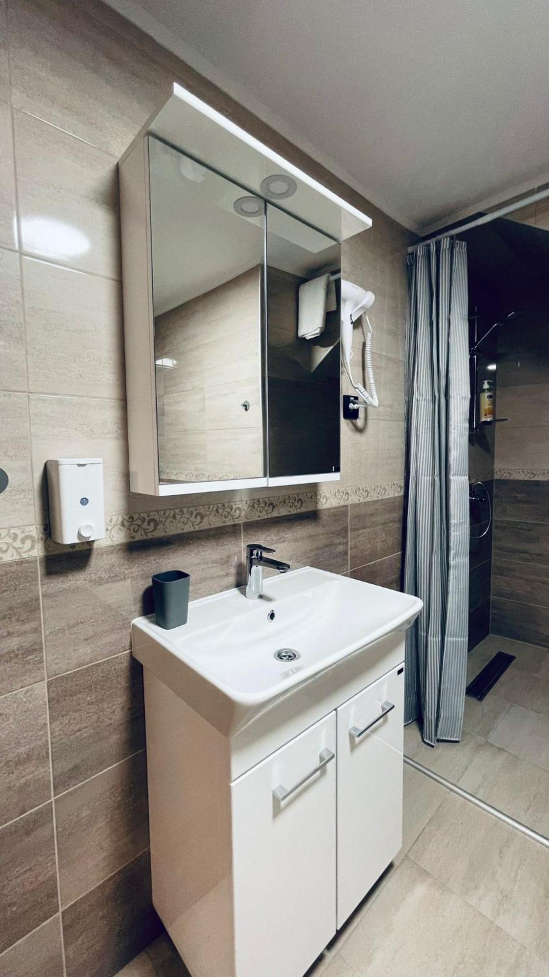 Kollar D Guest House - Prenociste Rooms スボティツァ エクステリア 写真