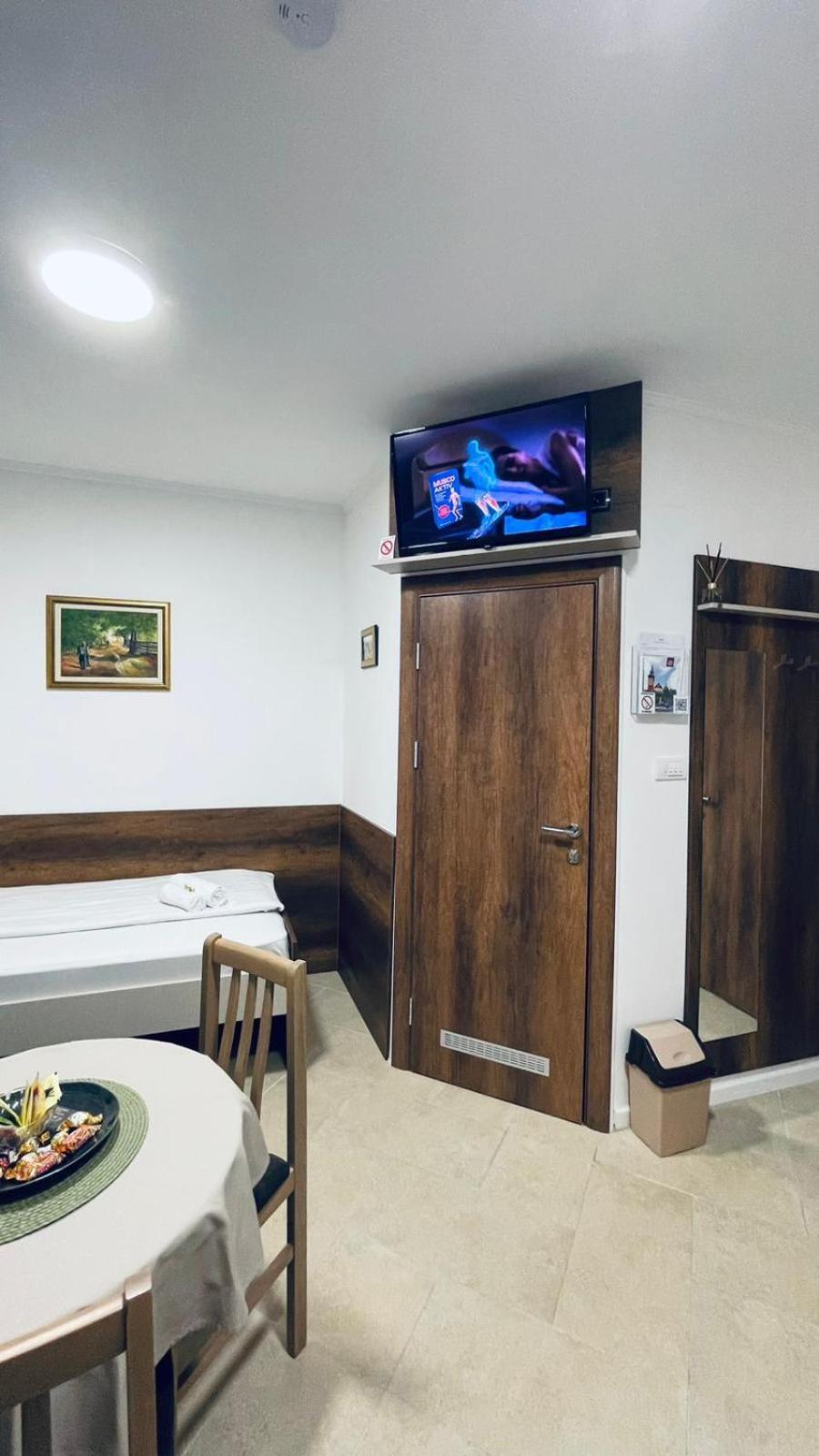 Kollar D Guest House - Prenociste Rooms スボティツァ エクステリア 写真