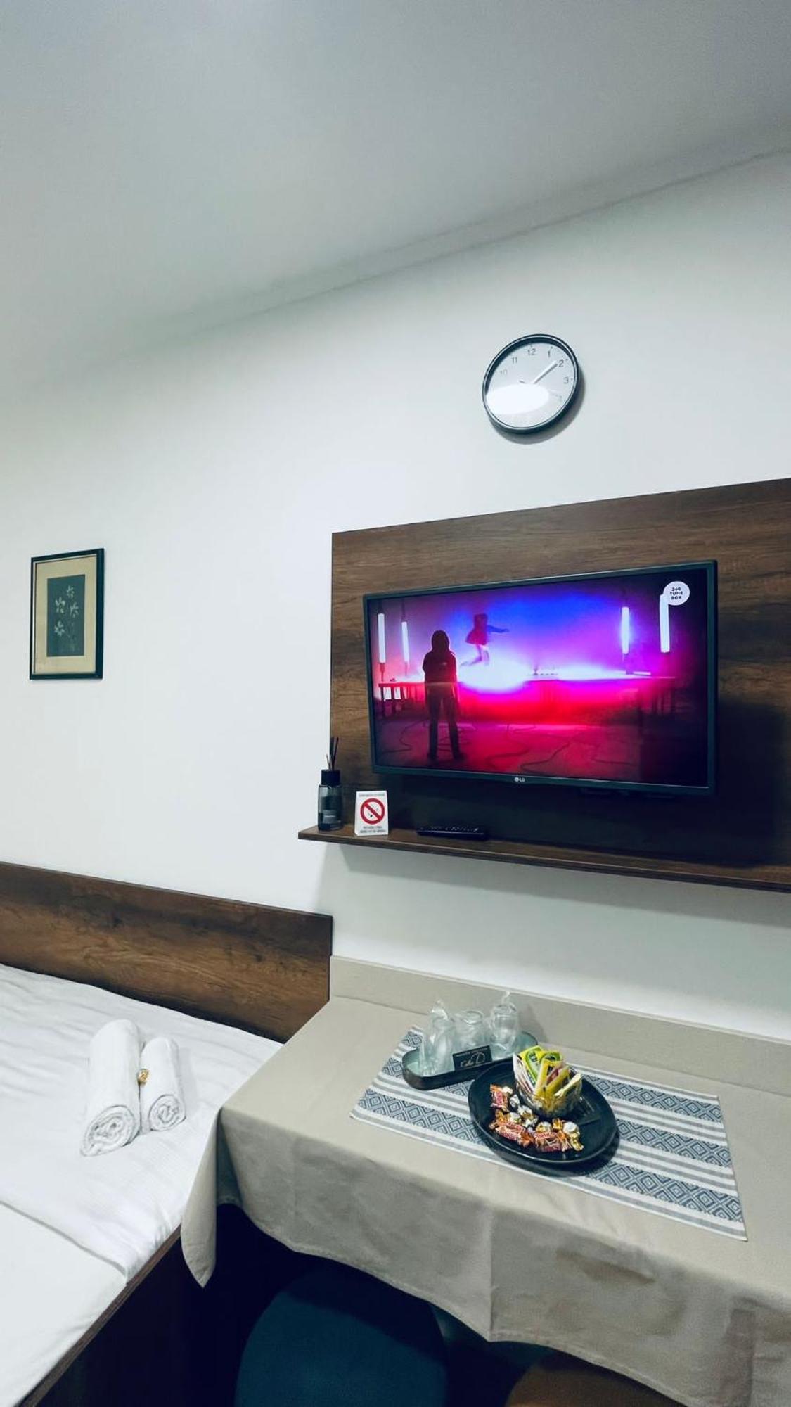 Kollar D Guest House - Prenociste Rooms スボティツァ エクステリア 写真